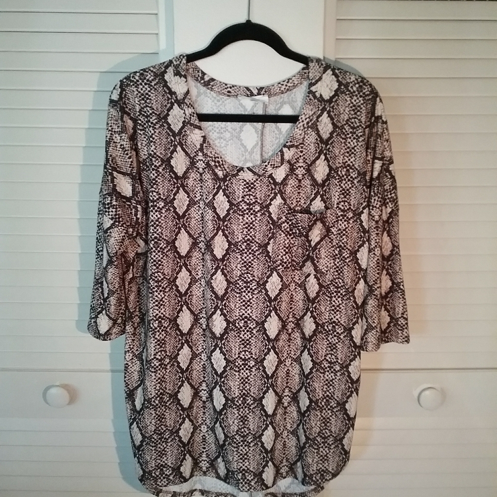 Snake Skin Print Top NWOT🎵*